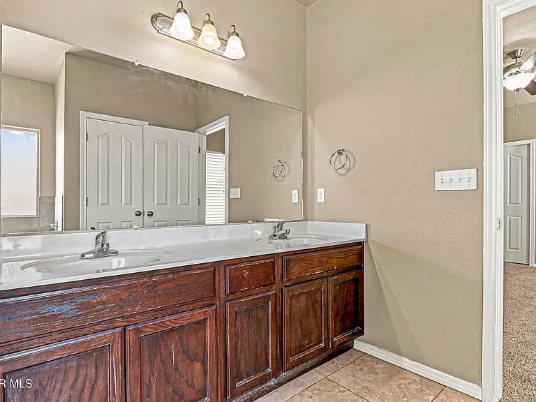 7008 Faxon Dr — Photo 4