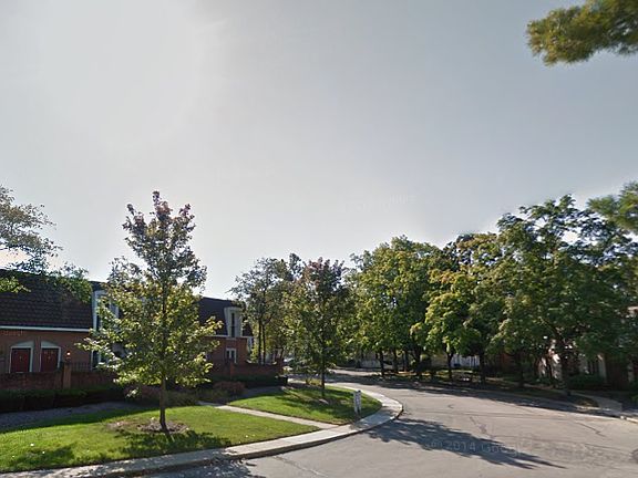 3rd image of 2898 Chateau Cir