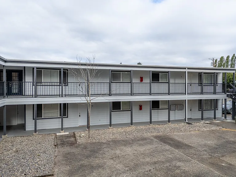 Melody Apartments — Photo 3