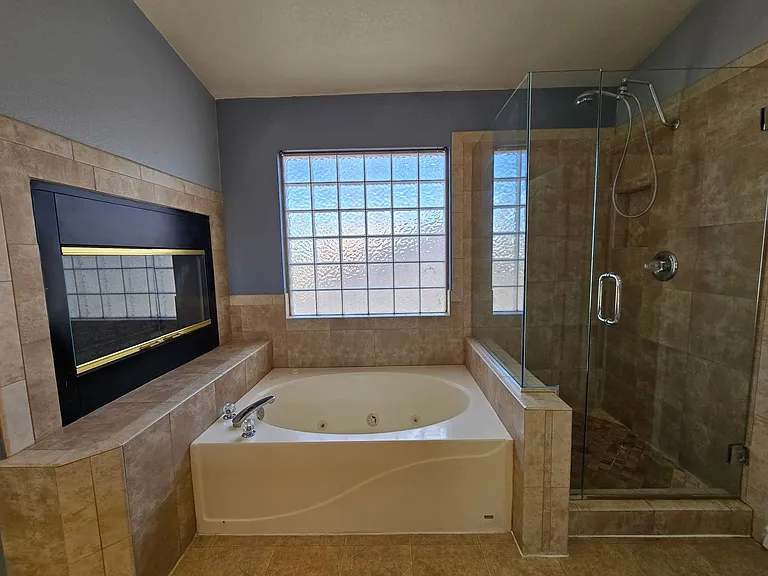 8244 W Gilmore Ave — Photo 33