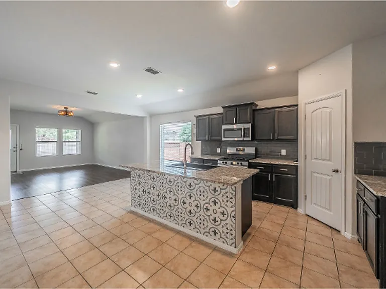 7325 Wavecrest Way — Photo 10
