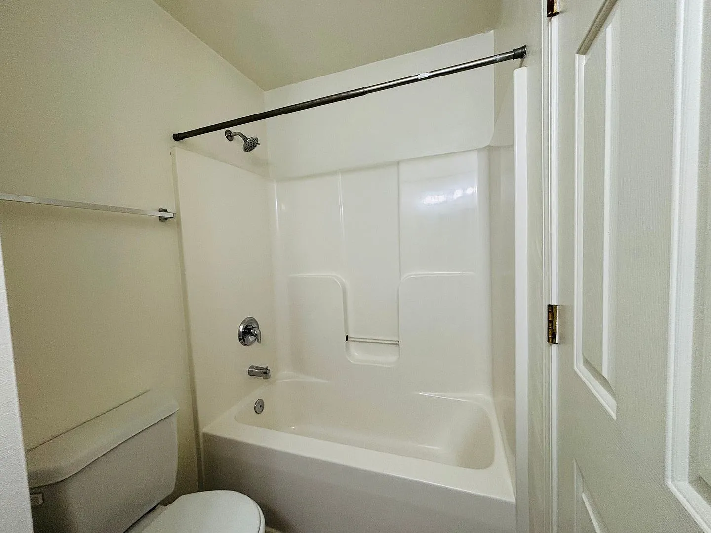 3 Bedroom 2.5 Bath Townhouse — Photo 1