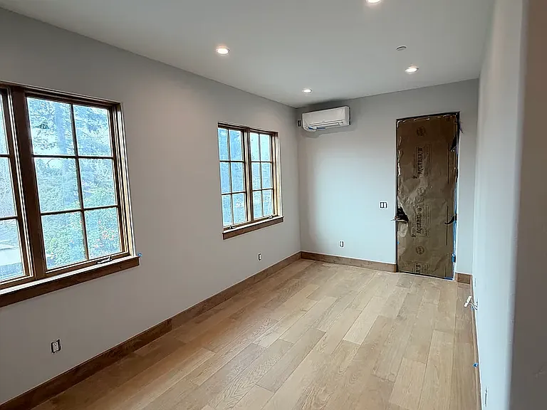 1139 Roy Ave — Photo 45