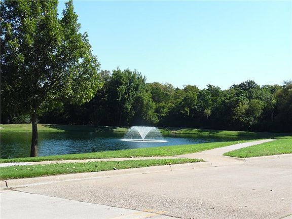 2nd image of 456 Waterford Oaks Dr