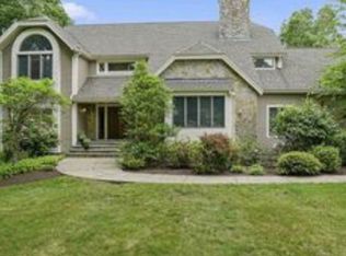 36 Eisenhower Dr, Sharon, MA 02067