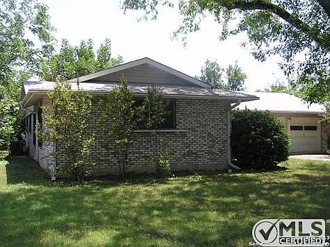 2nd image of 2214 Greencrest Dr