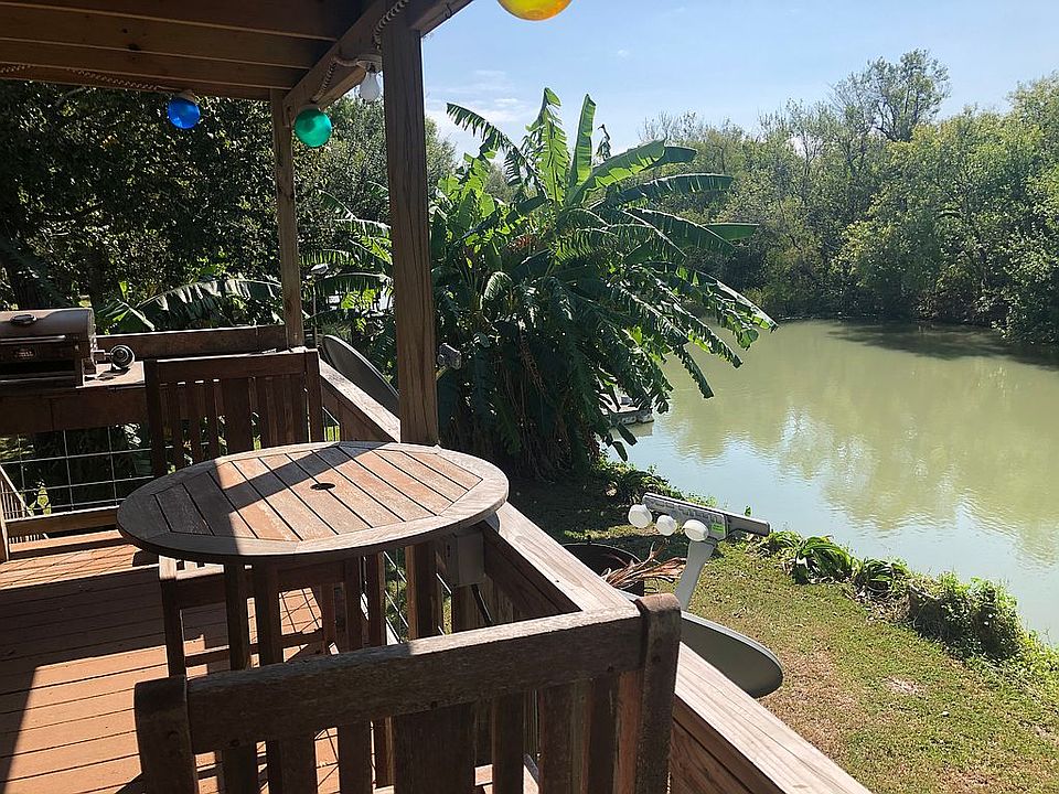 1st image of 2545 Guadalupe River Dr