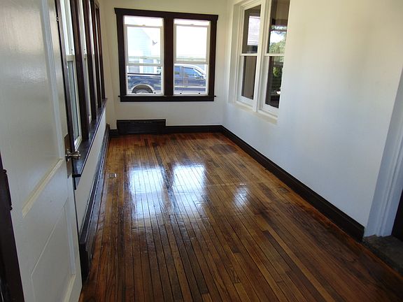 5th image of 34 N Victory St