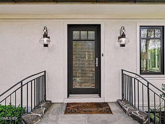 3rd image of 23 Byram Terrace Dr