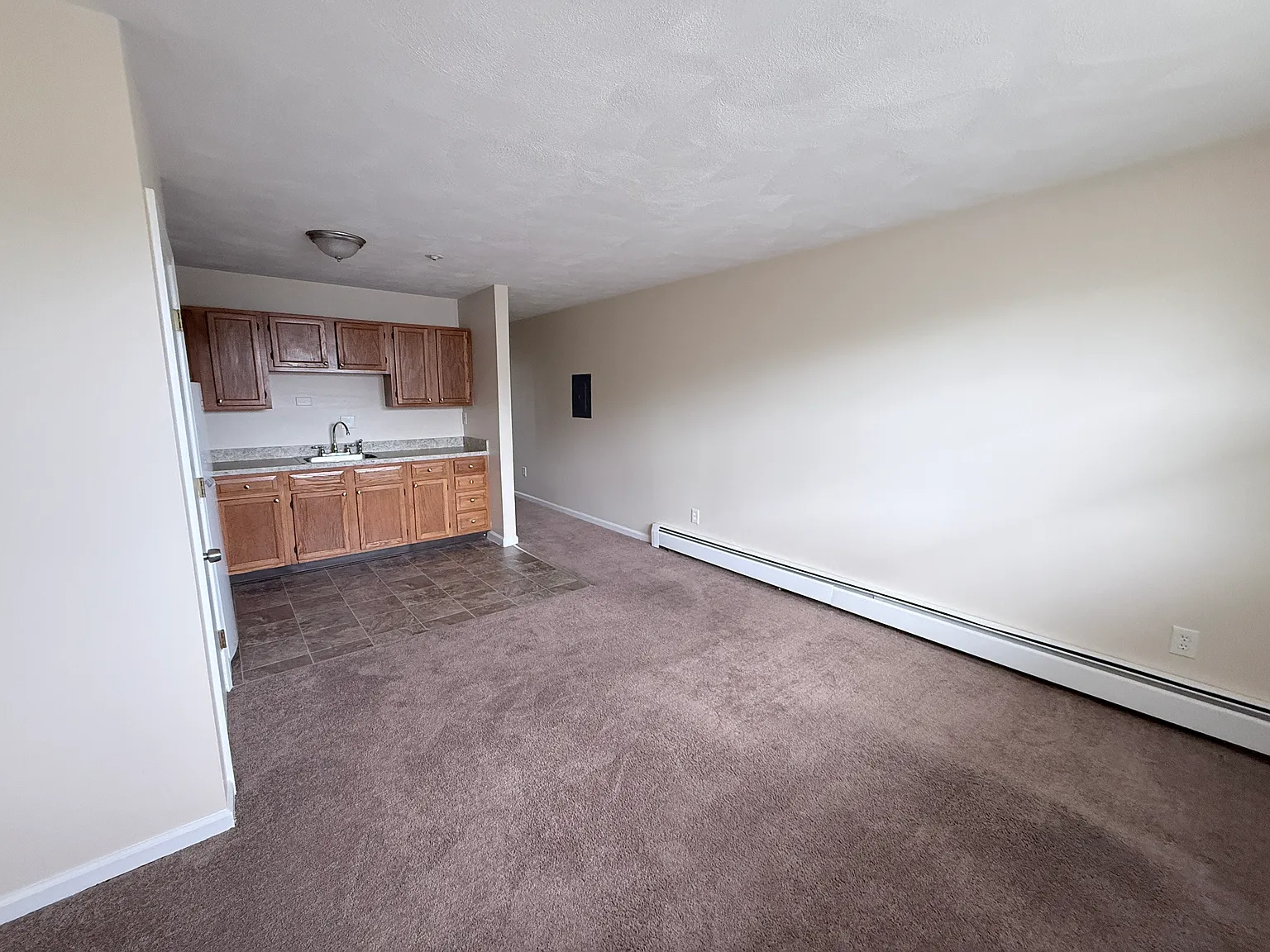 1 bed, 600 sqft, $1,395 — Photo 2