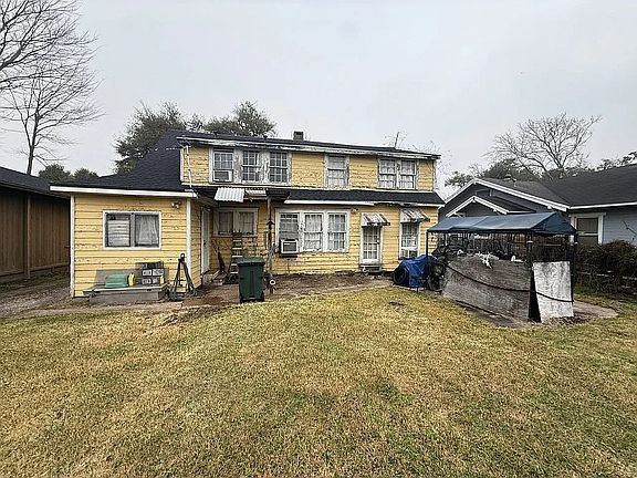 3rd image of 2421 Liberty St