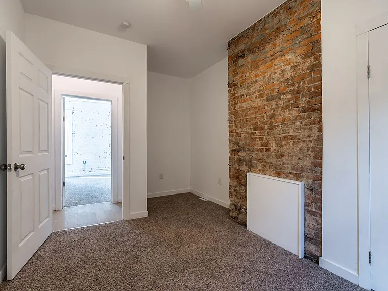 2205 Carey Way — Photo 10