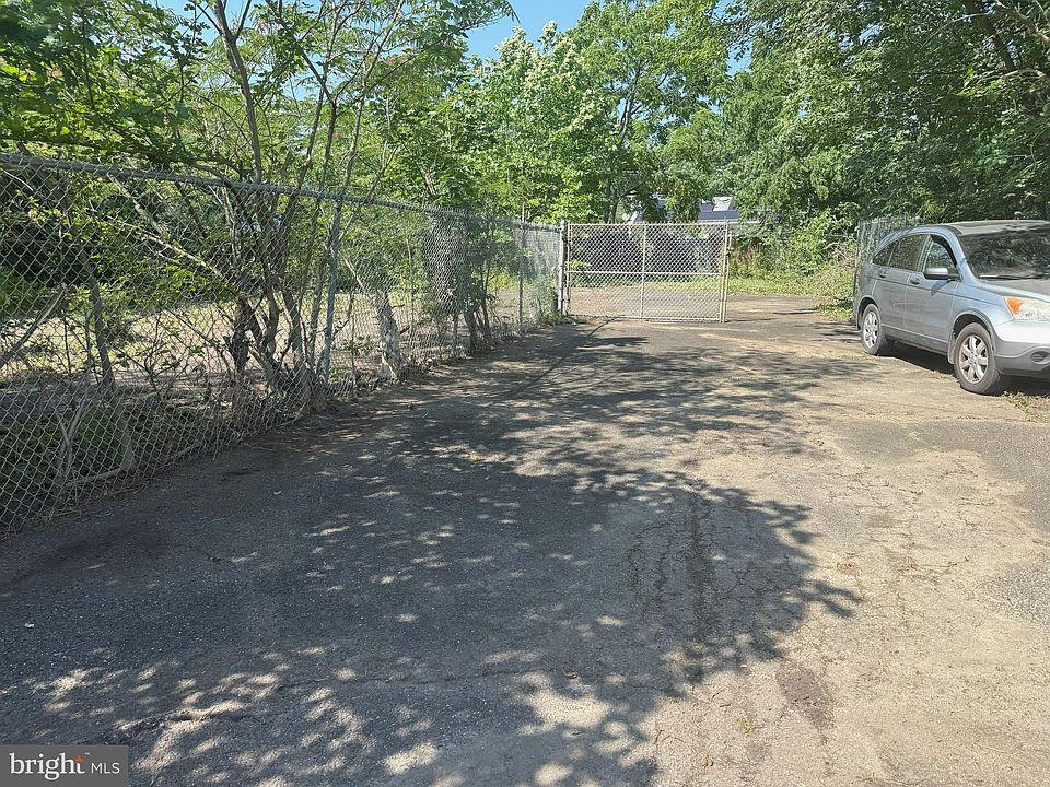 1st image of 15 Hilltop Ave