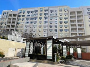 4022 College Point Blvd PH 3P, Flushing, NY 11354