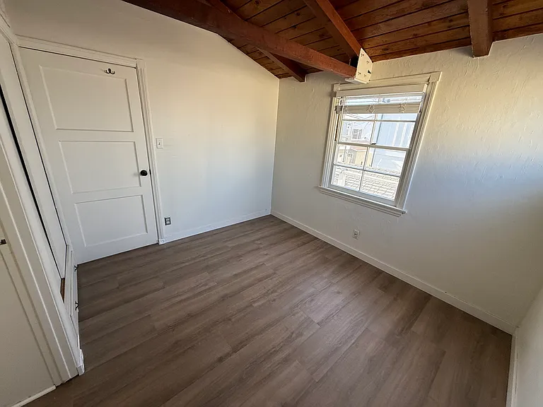 217 1/2 Sapphire Ave — Photo 20