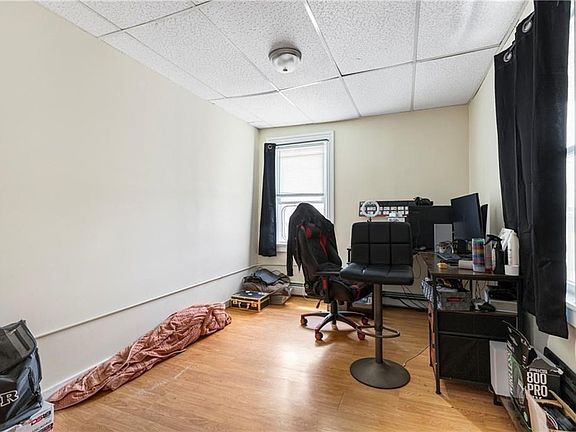 4th image of 60 Rathbun St