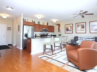 4 Gaslight Dr #303, Racine, WI 53403