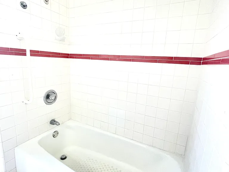 1045 Marvista Ave — Photo 23
