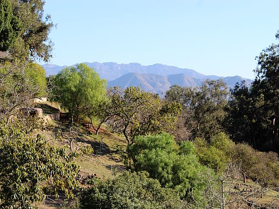 18 Vientos Road Driveway View_01262021