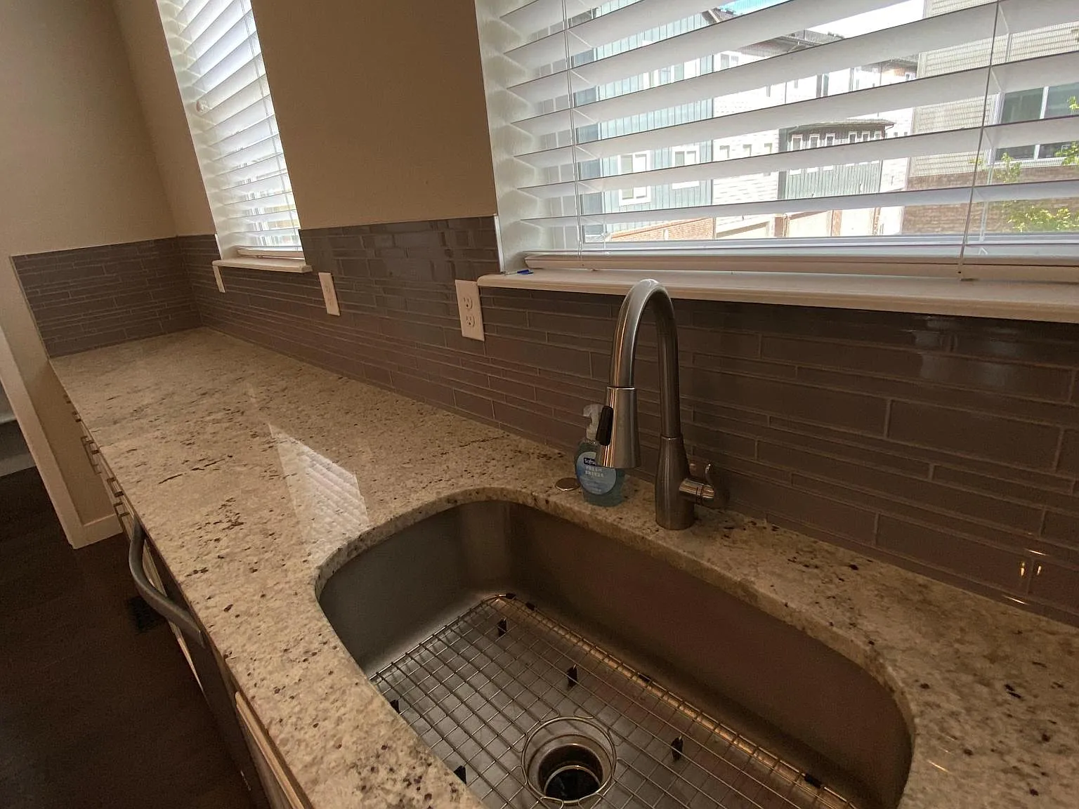 2 bed, 2.5 bath, 1500 sqft, $2,950 — Photo 4
