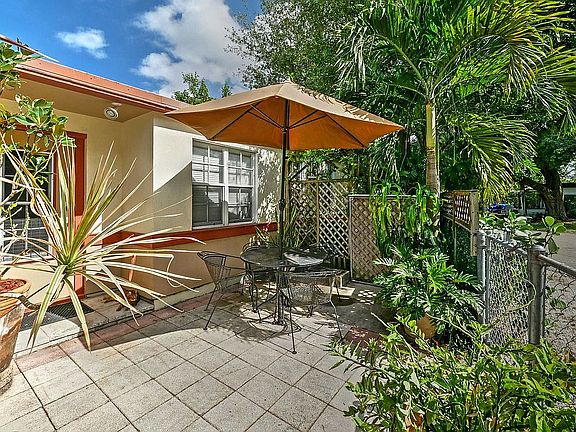 3rd image of 13701 NE 20th Ln