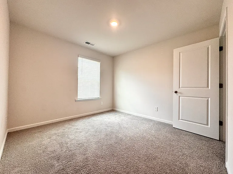 5124 Hyrule Dr — Photo 12
