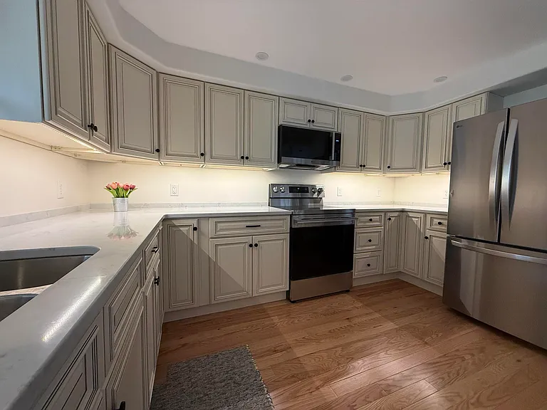 6 Griffin Ave #A — Photo 11
