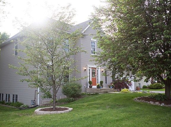 2nd image of 22336 S Newcastle Ct
