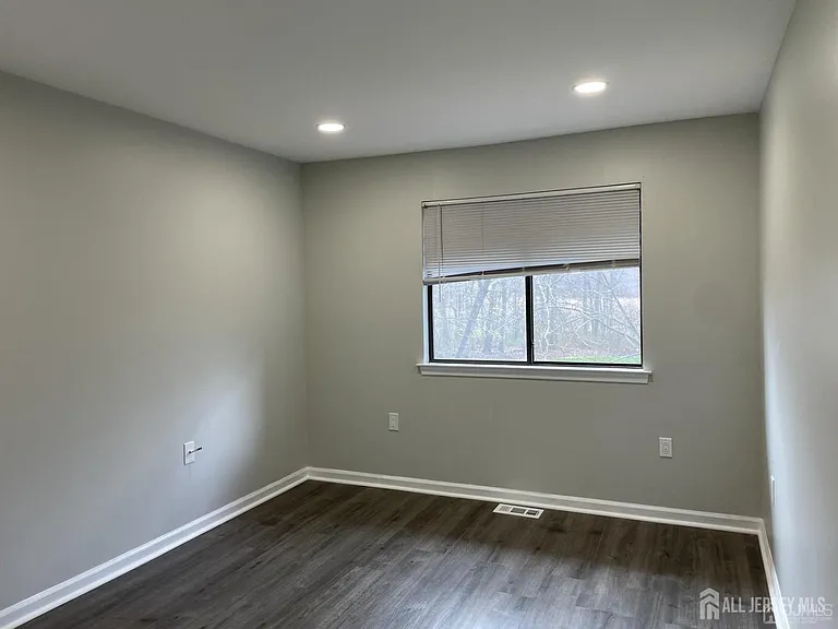 42 Ashford Dr — Photo 18