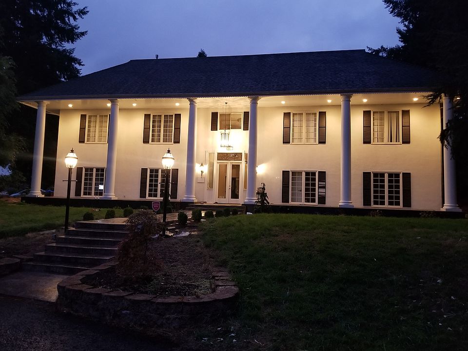 2nd image of 5000 NE 51st St