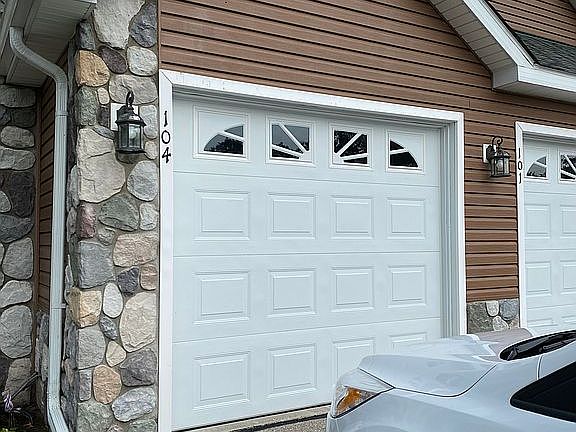 Attached 1 car garage