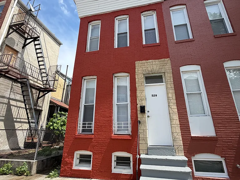 529 Wilson St — Photo 2
