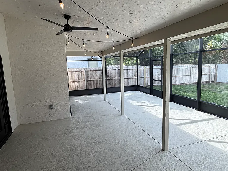 10769 Oak Glen Cir — Photo 12