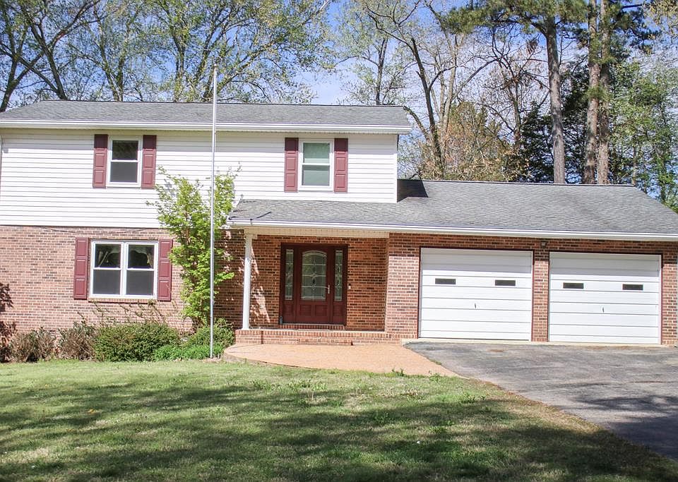 1st image of 2741 New London Dr