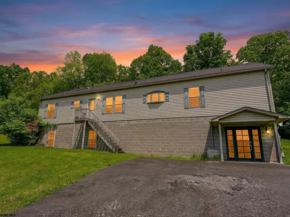 179 Tony Rundle Rd, Grafton, WV 26354