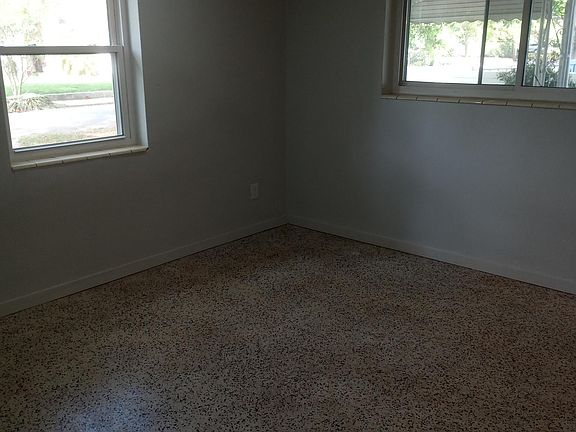 3rd image of 1515 Tanager Dr