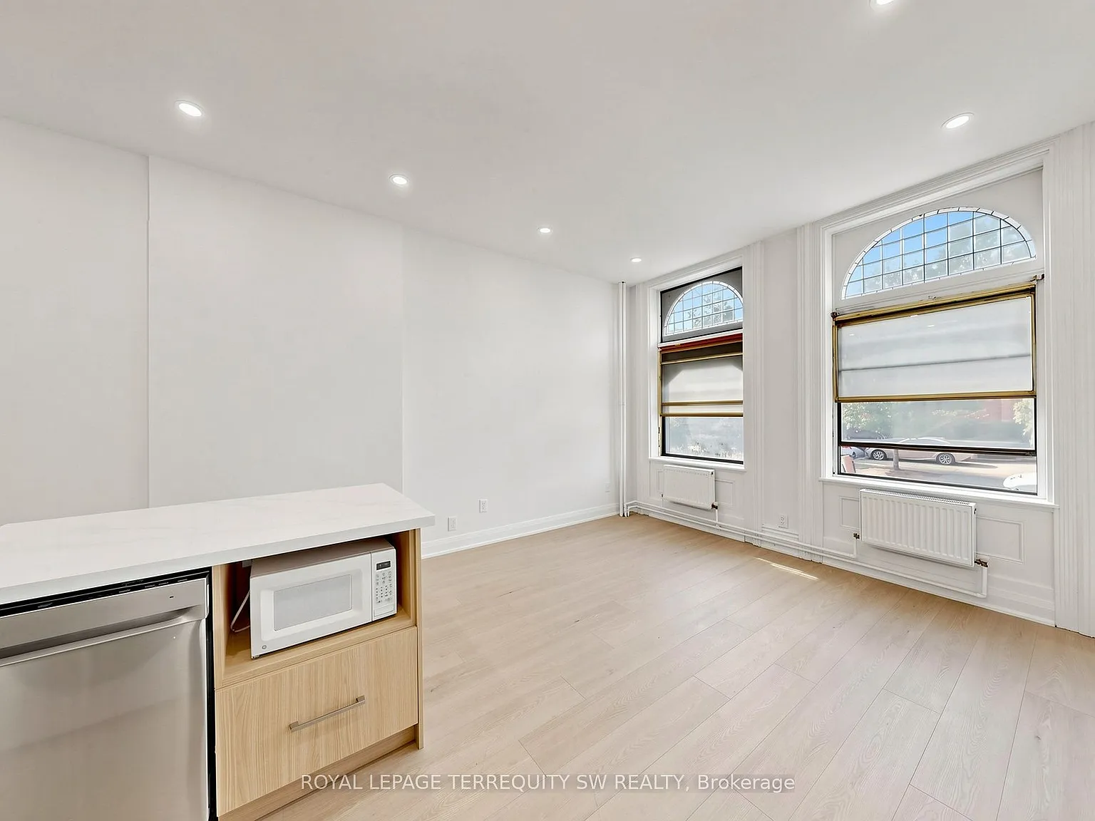 1 bed, $2,300 — Photo 3