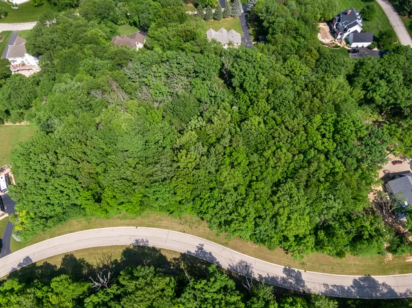 1848 Red Oak Ln #14, Spring Grove, IL 60081