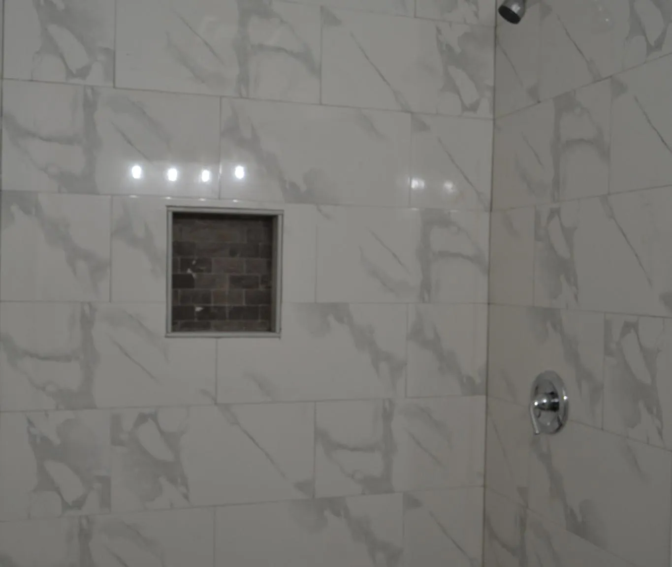 704 Continental Dr — Photo 2