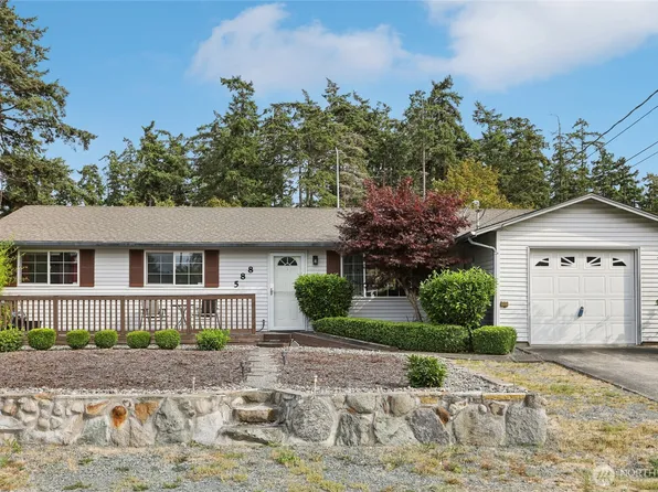588 NE Harvest Drive, Oak Harbor, WA 98277