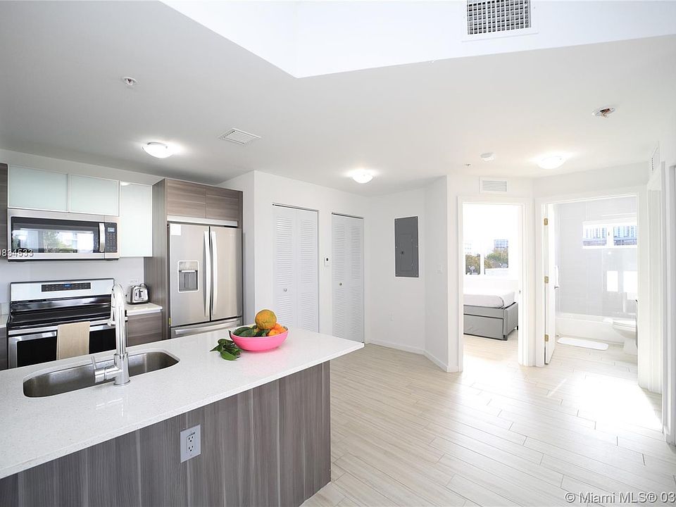 1st image of 481 NE 29th St #501