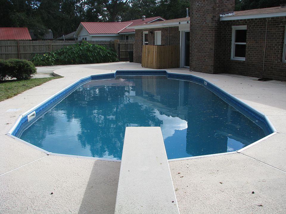 1st image of 116 Greenhurst Ave