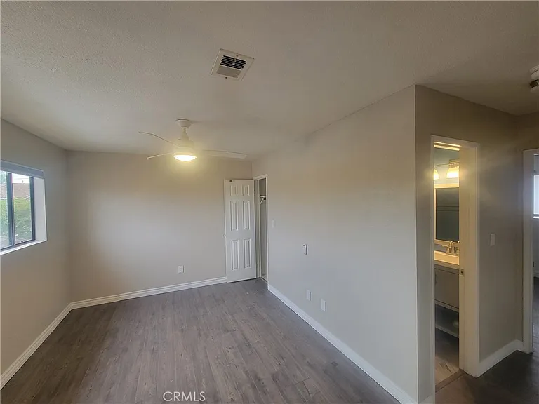 15005 Indiana Ave — Photo 17