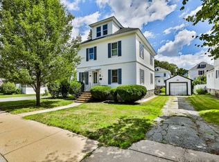 38 Oakland St, Lowell, MA 01851