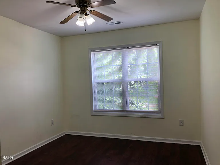 814 Bristol Blue St — Photo 14