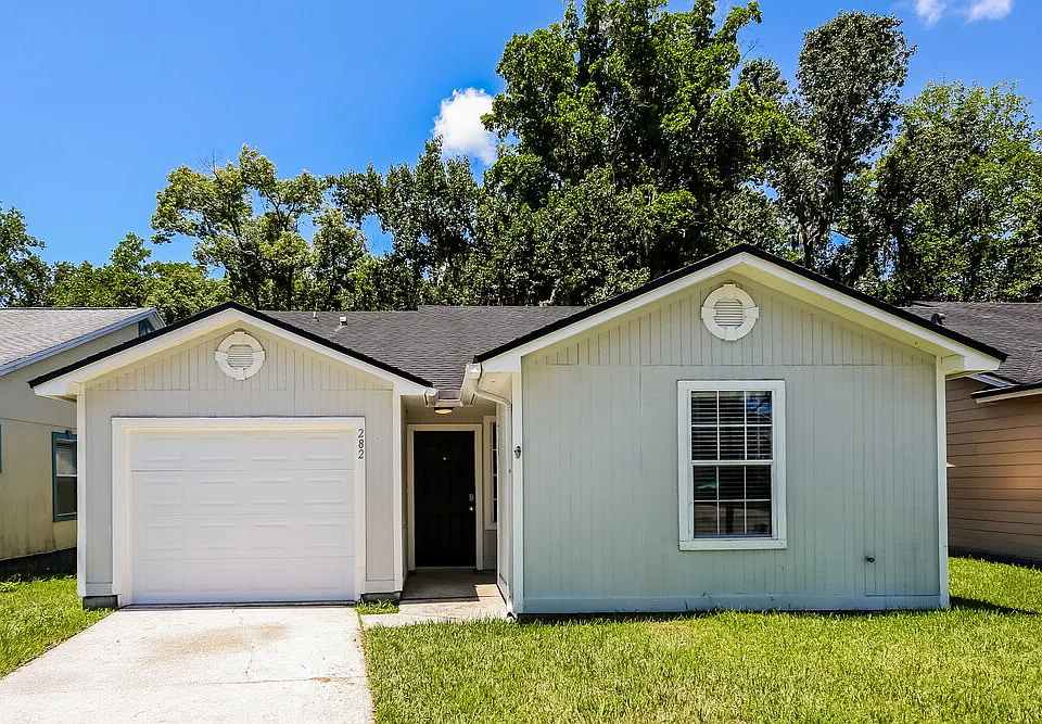 282 Aquarius Cir W