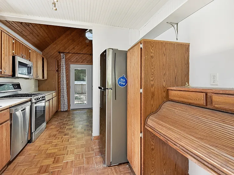 5227 Rees St — Photo 7