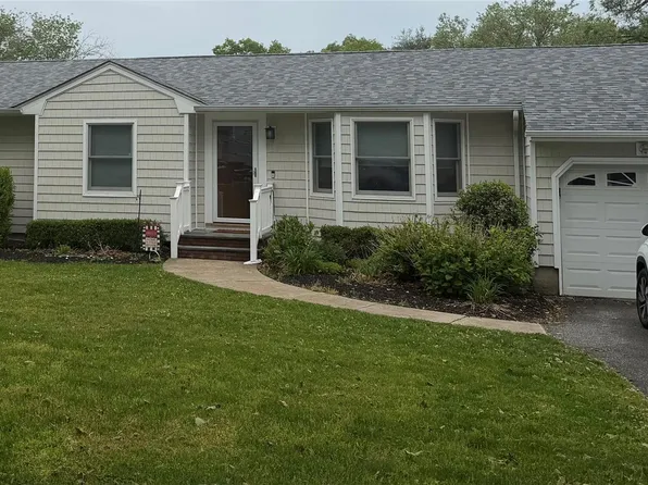 7 Edscho Lane, Commack, NY 11725