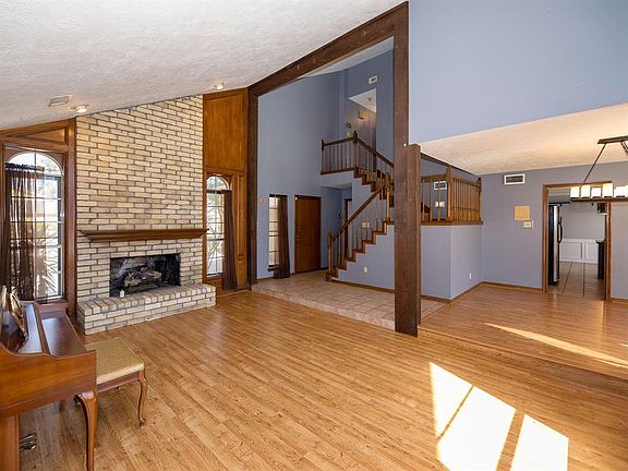 5th image of 1026 Woodhorn Dr