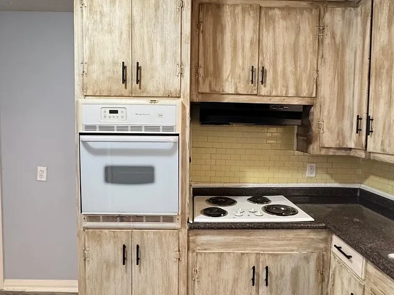 3270 Christopher St — Photo 10